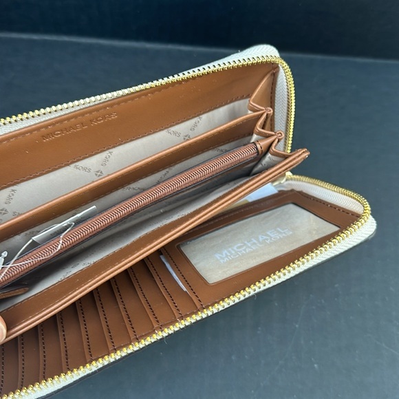 New MICHAEL KORS Bag and Wallet - Picture 10 of 13